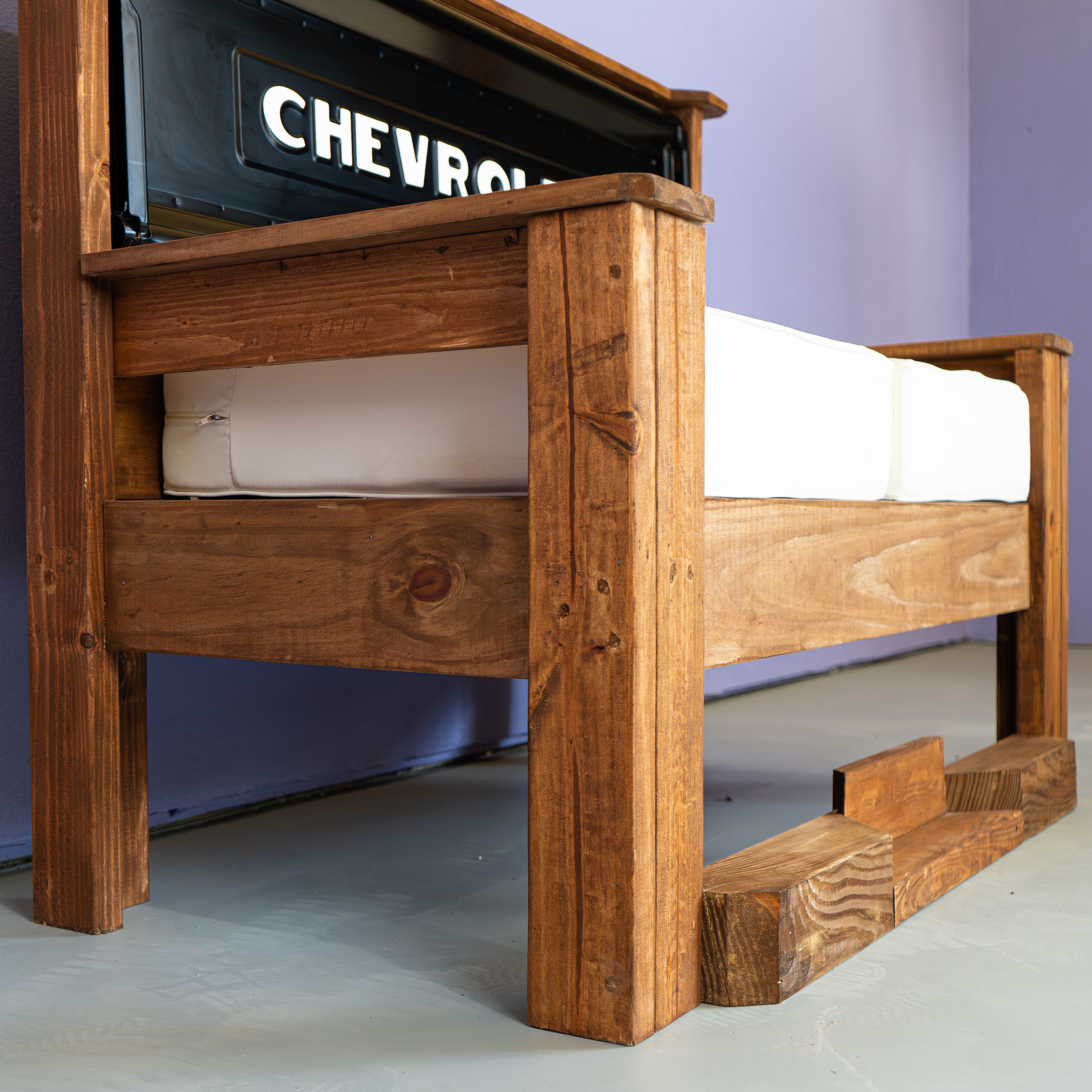 Chevrolet Tailgate Bench
