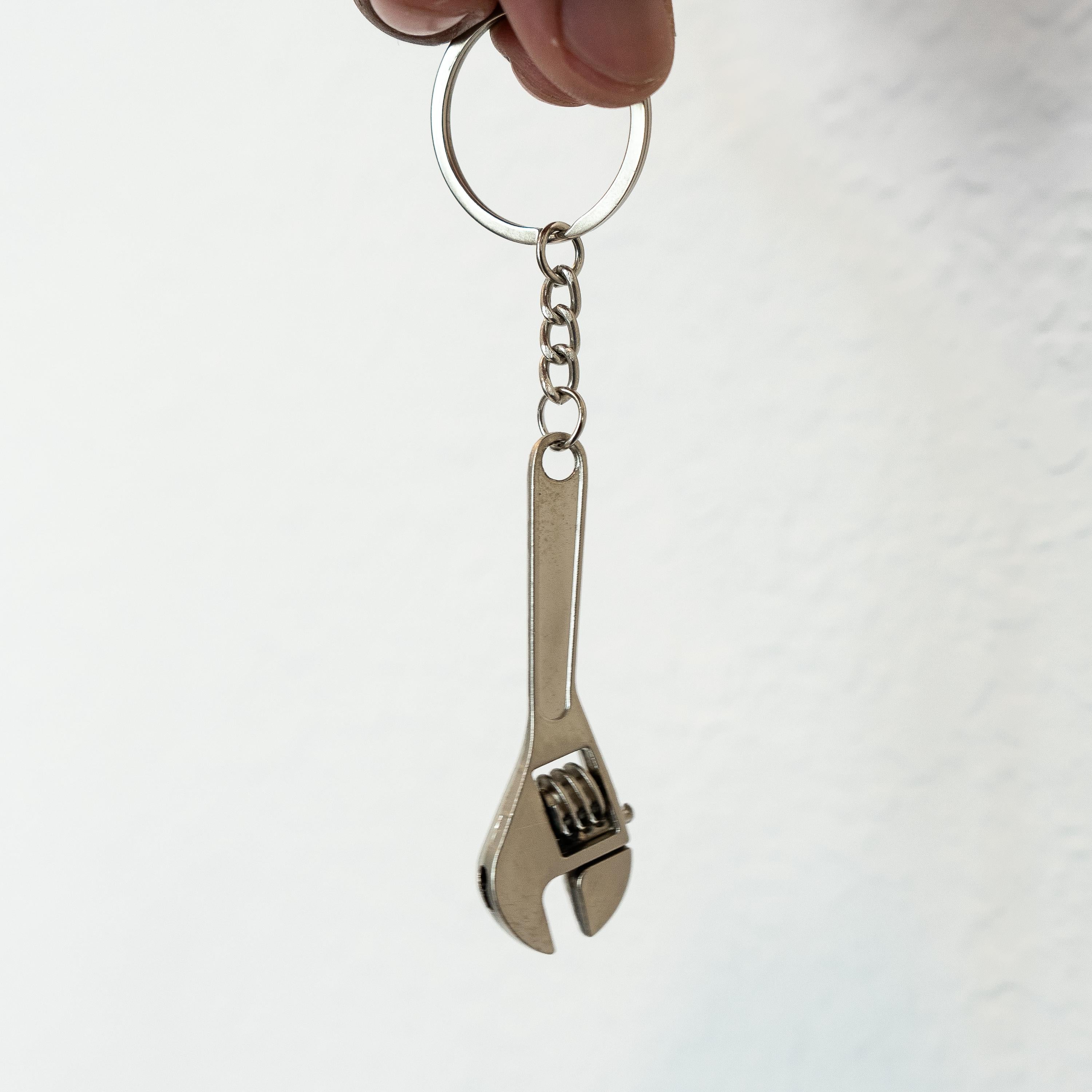 Pocket-Sized Tools: Mini Tool Keychains / Handy Gift Set